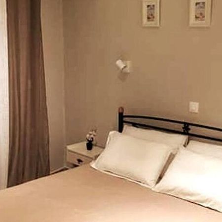 Golden Keys Apatment First Floor Apartment Мораитика Екстериор снимка