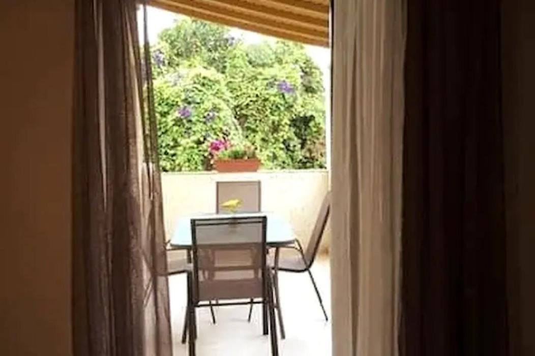 Golden Keys Apatment First Floor Apartment Мораитика Екстериор снимка